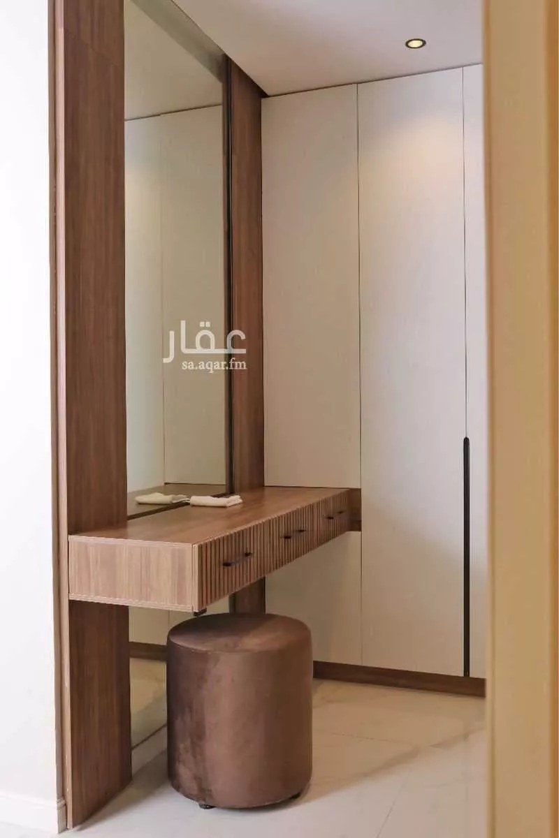 شقة 3 غرف في الملقا 18