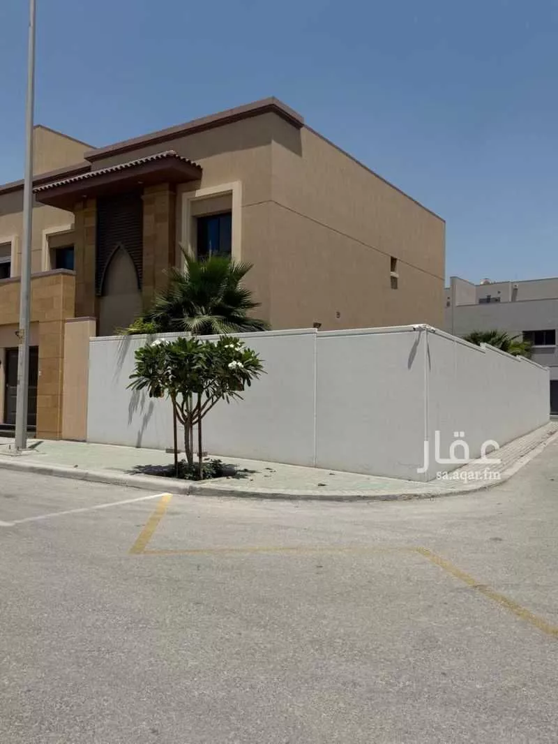 7 bedroom villa in Aramco 3