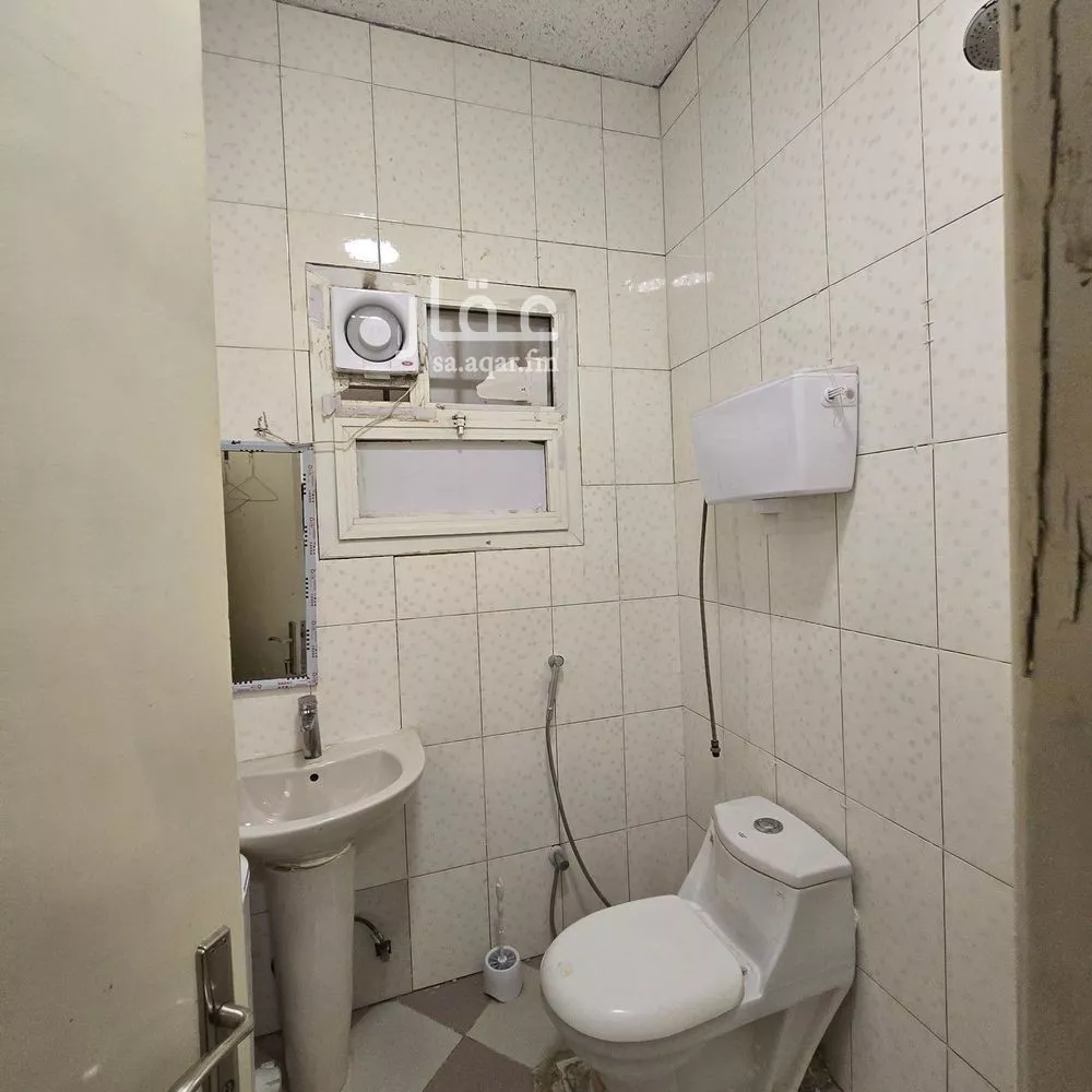 1 bedroom apartment in Al Nuzhah 9