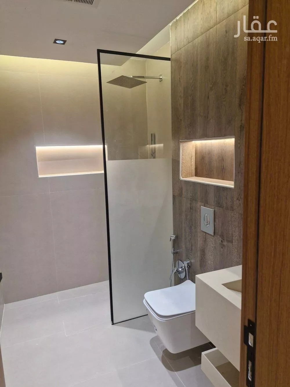 4 bedroom floor in Al Jazirah 10