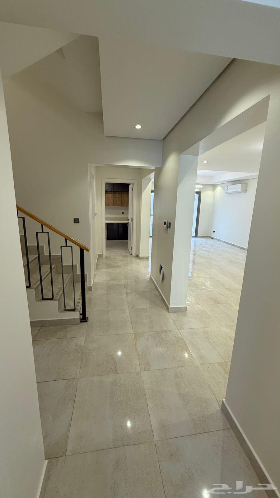 5 bedroom villa in Al Narjis 5