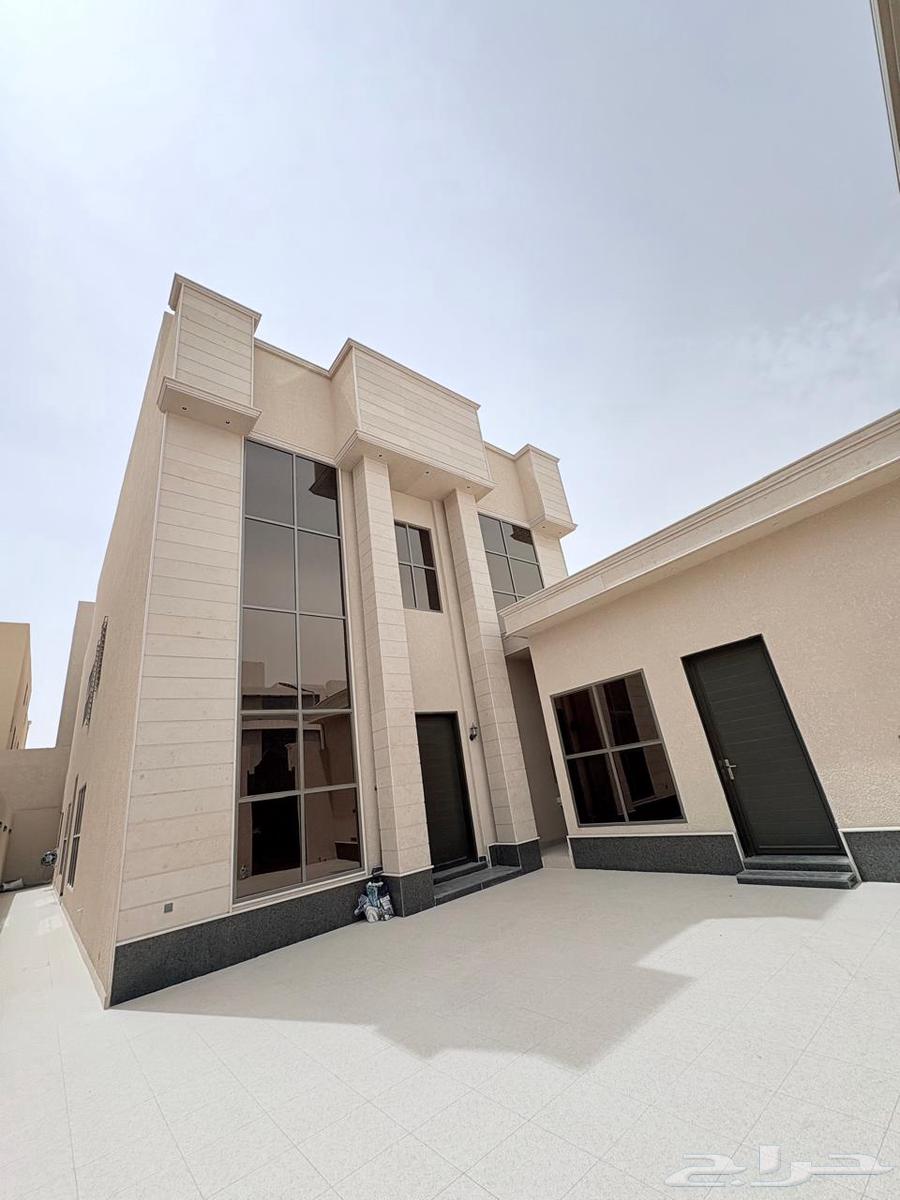 6 bedroom villa in Al Bayan 2