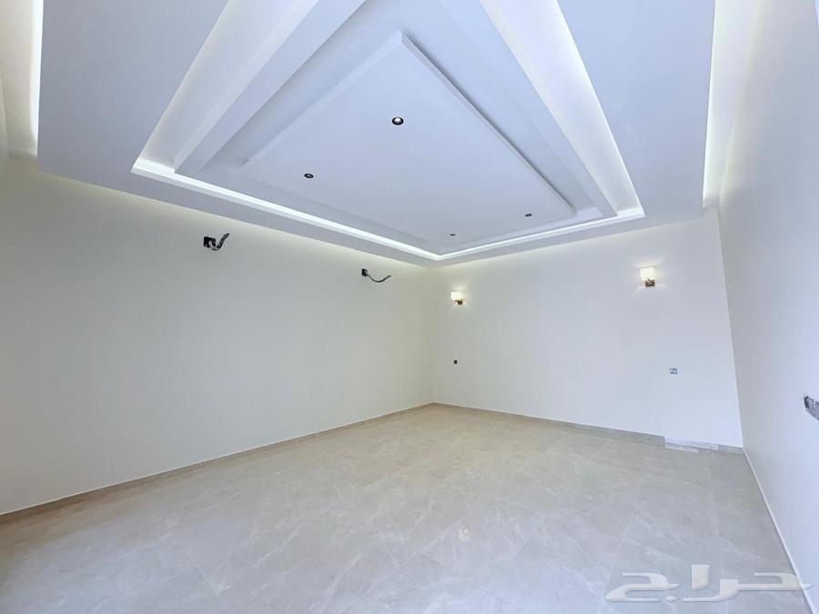 6 bedroom villa in Al Bayan 3