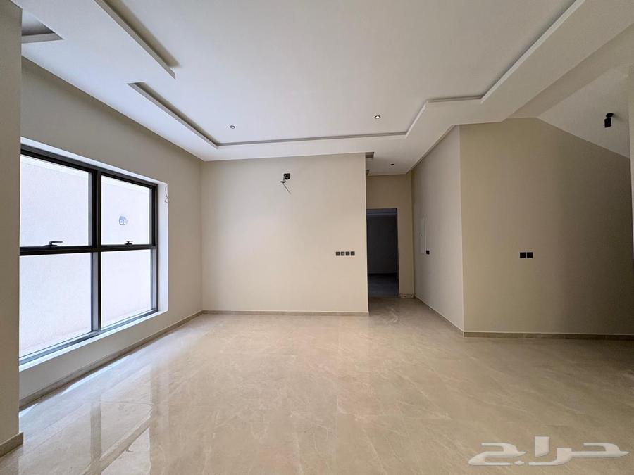 6 bedroom villa in Al Bayan 4
