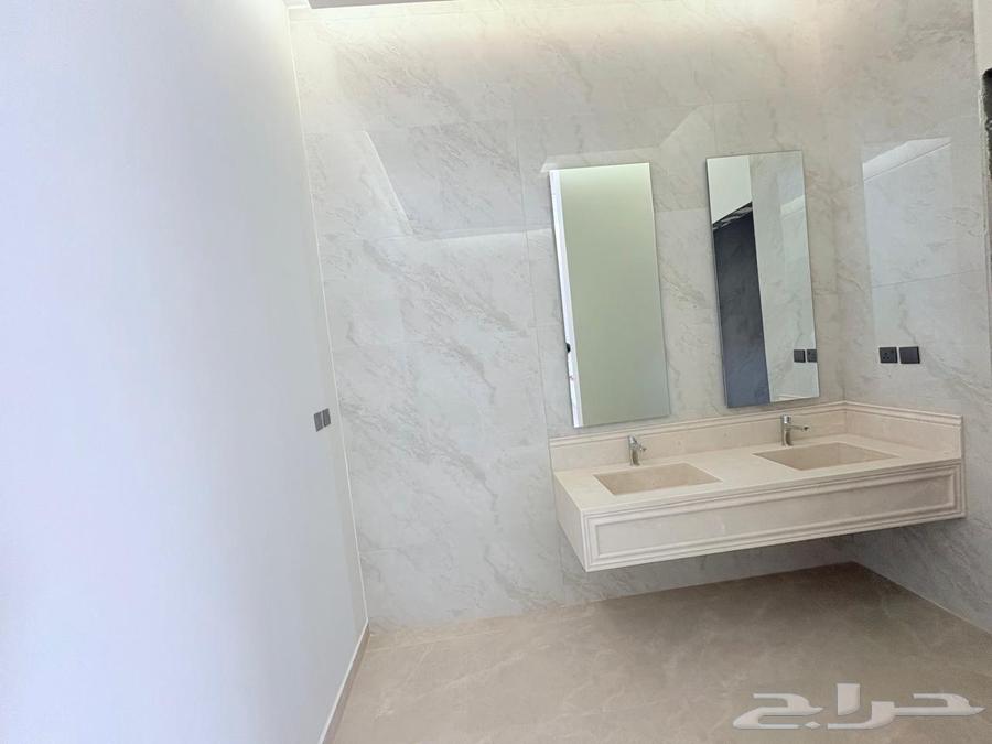 6 bedroom villa in Al Bayan 6