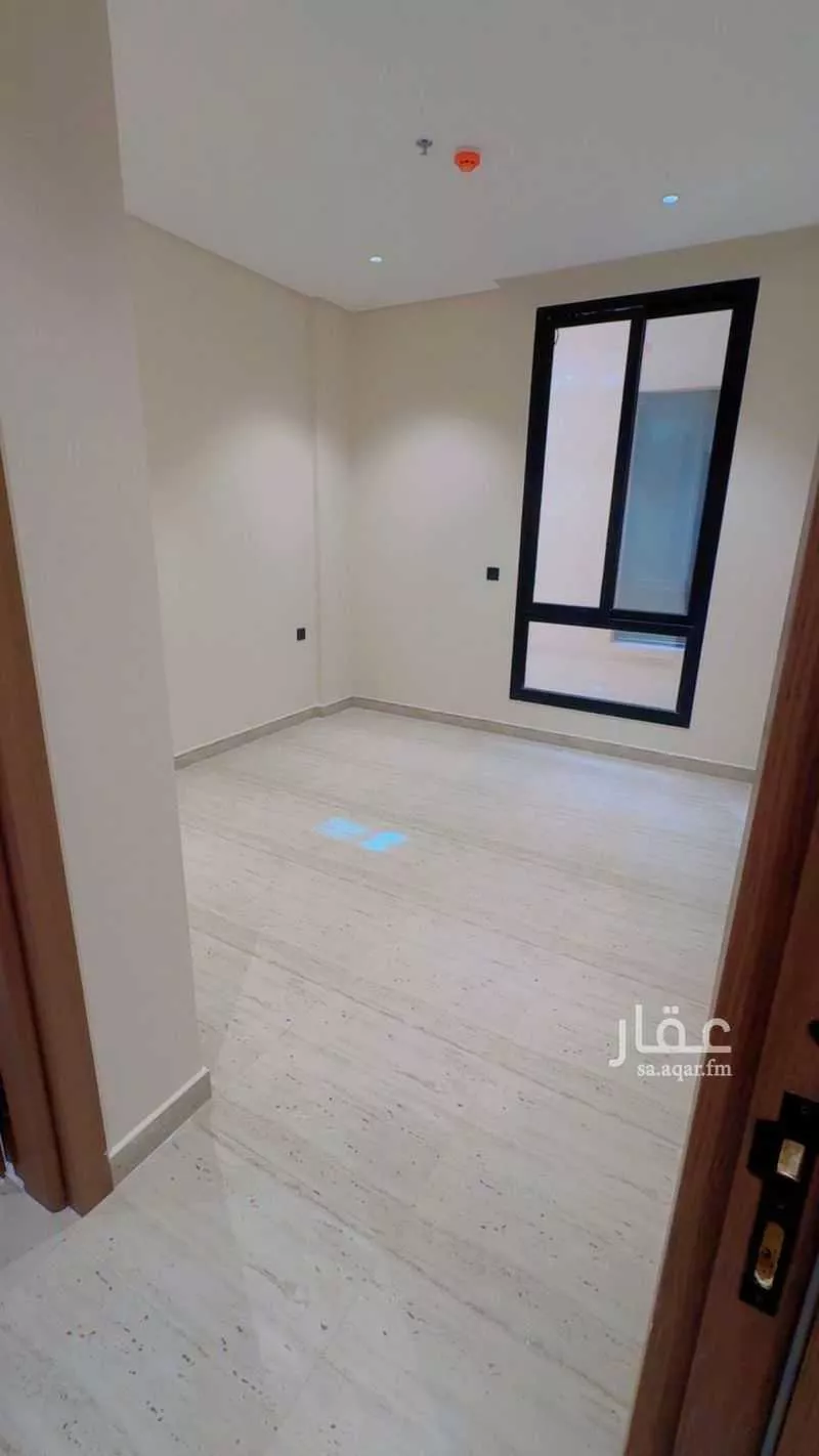شقة 3 غرف في عرقة 3