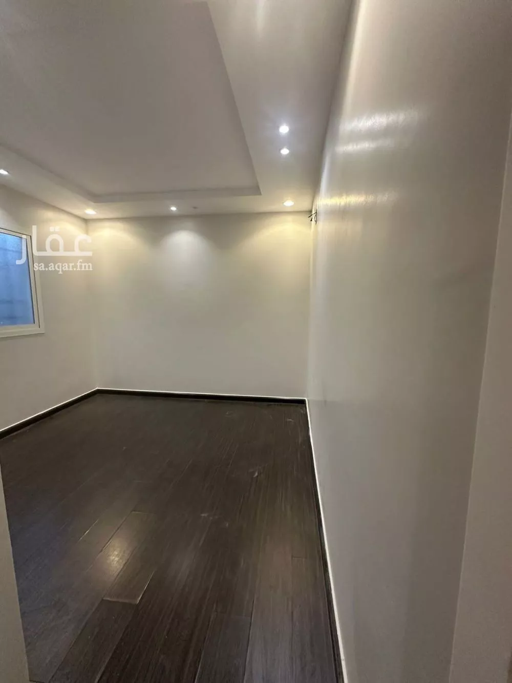 4 bedroom floor in Dhahrat Laban 4