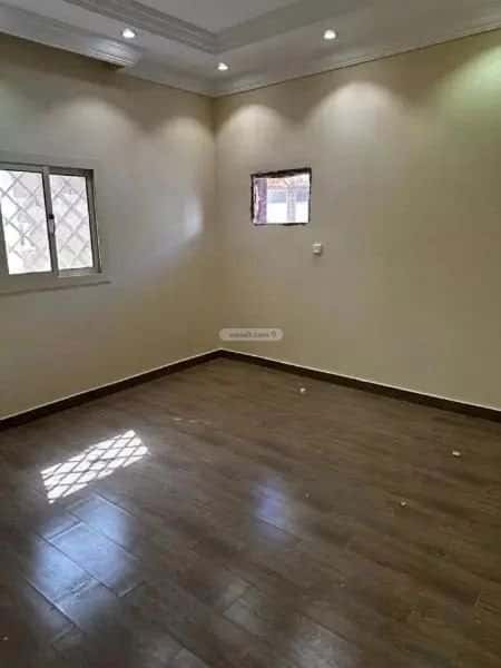 4 bedroom apartment in Al Hamdaniyah 3