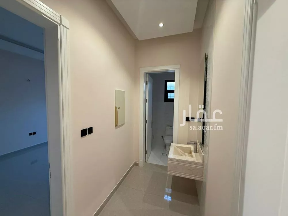 5 bedroom apartment in Dhahrat Laban 9