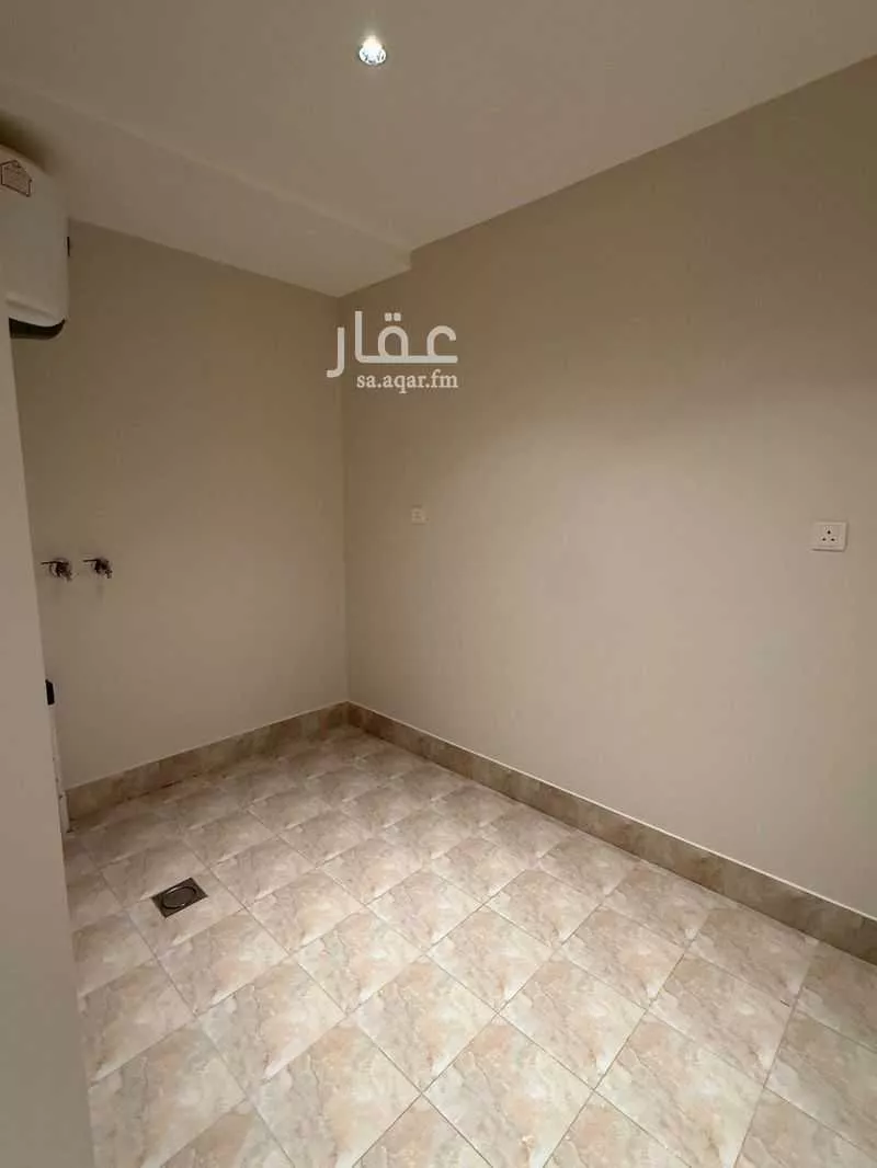 شقة 4 غرف في الملقا 15