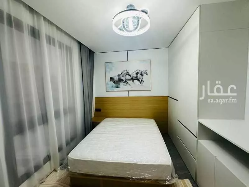 عمارة 900 م² في الملقا 6