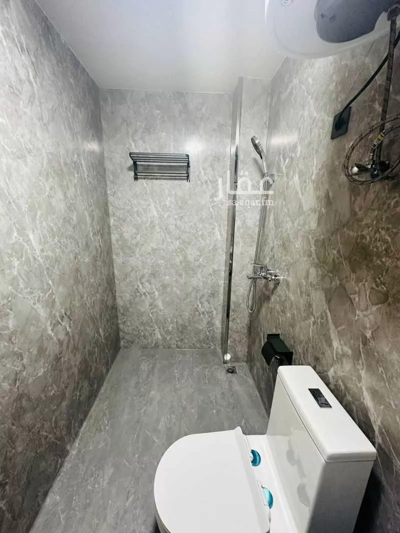عمارة 900 م² في الملقا 7