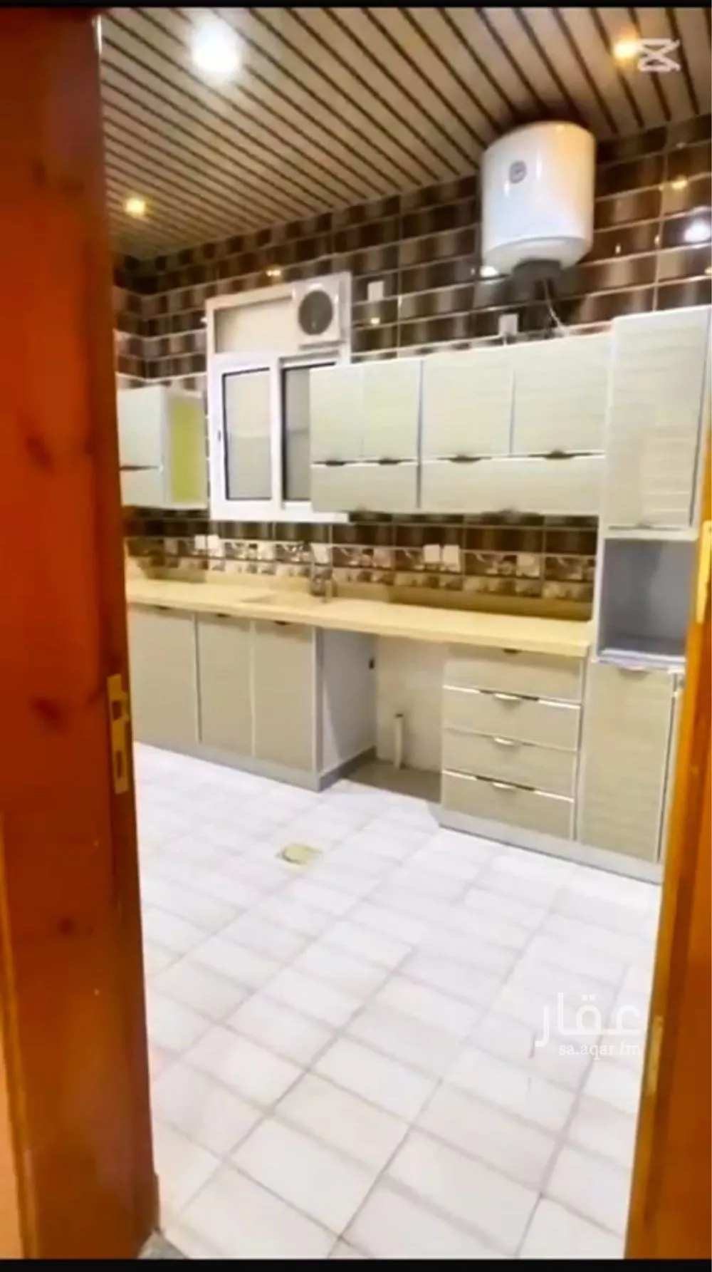 3 bedroom apartment in Al Malqa 5