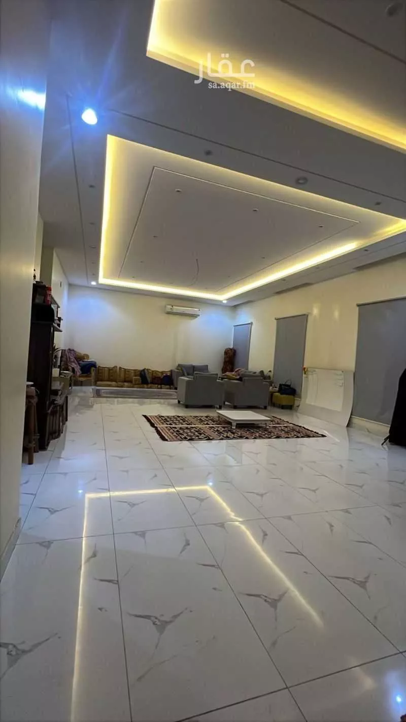 10 bedroom villa in Al Bariah, Riyadh 6