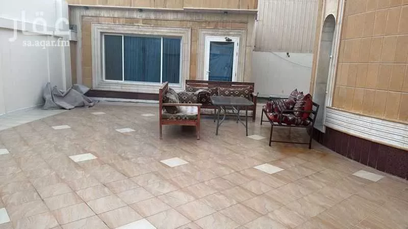 8 bedroom villa in Al Aqrabiyah, Eastern Province 4