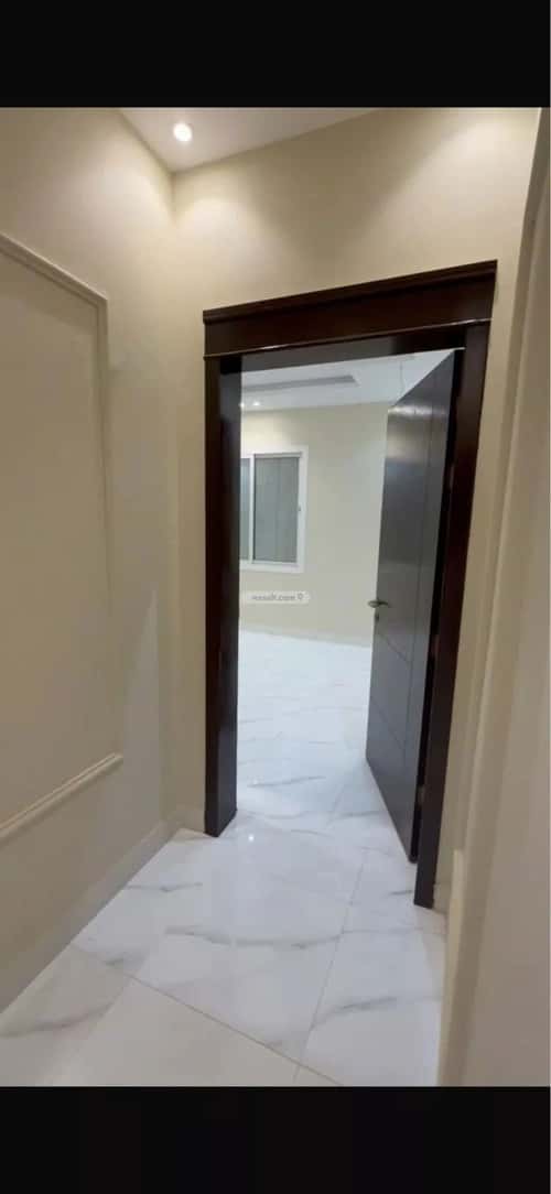 5 bedroom apartment in Muraykh 1