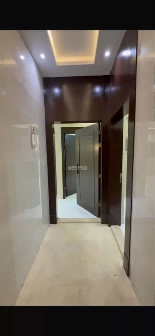 5 bedroom apartment in Muraykh 4