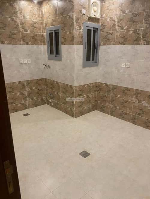 5 bedroom apartment in Al Hamdaniyah 8