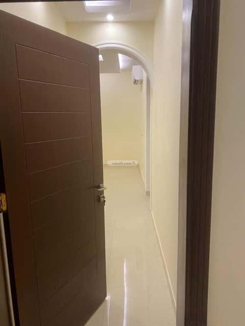 5 bedroom apartment in Al Hamdaniyah 3
