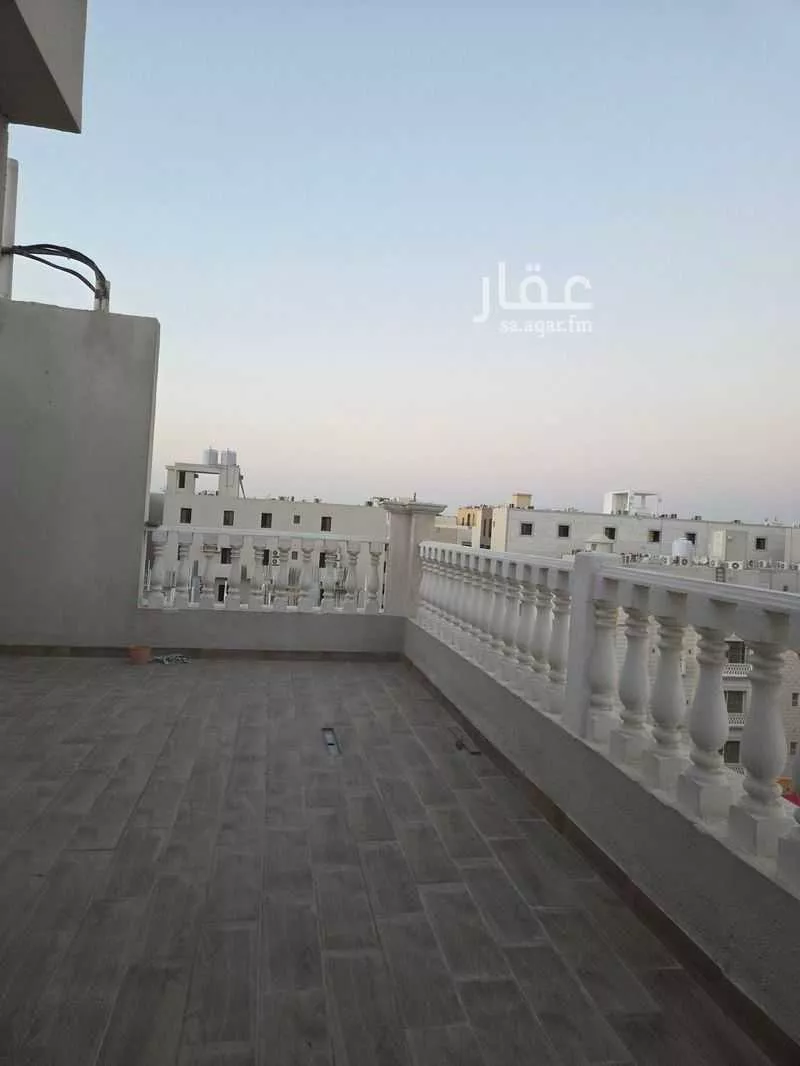 شقة 2 غرف في الحمرا 15