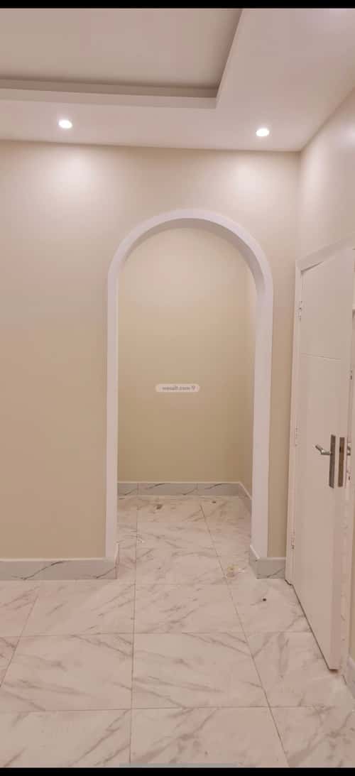 7 bedroom apartment in Al Marwa 3