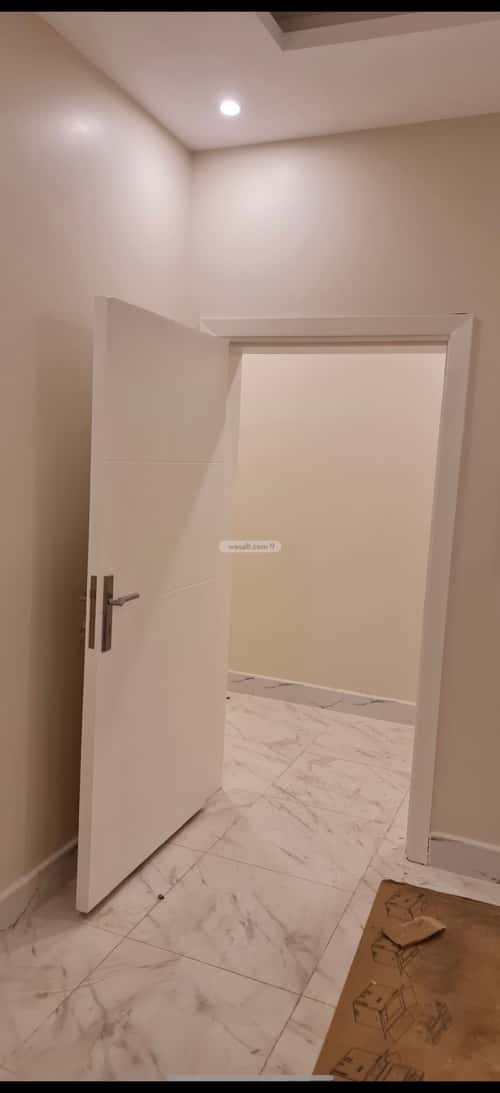 7 bedroom apartment in Al Marwa 4