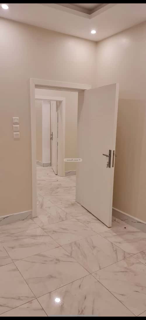 7 bedroom apartment in Al Marwa 13
