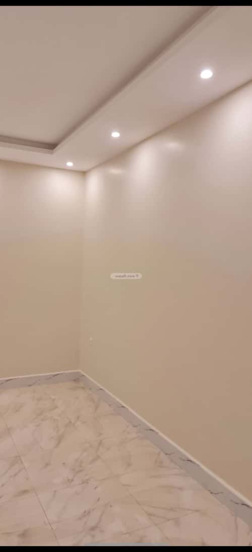 7 bedroom apartment in Al Marwa 2