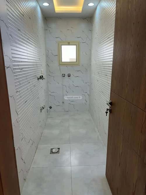 4 bedroom apartment in Az Zomorod 4