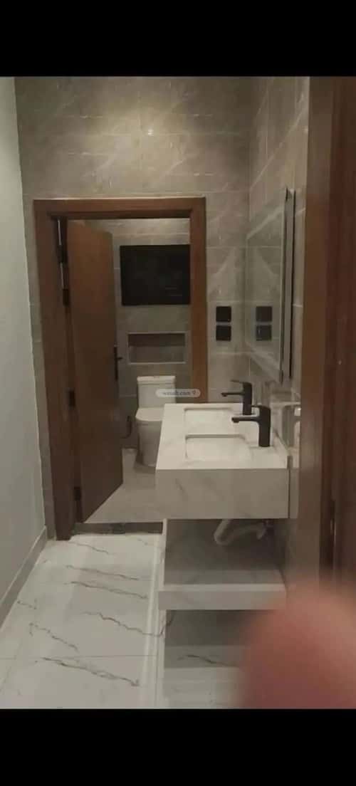 5 bedroom apartment in As Sawari 2