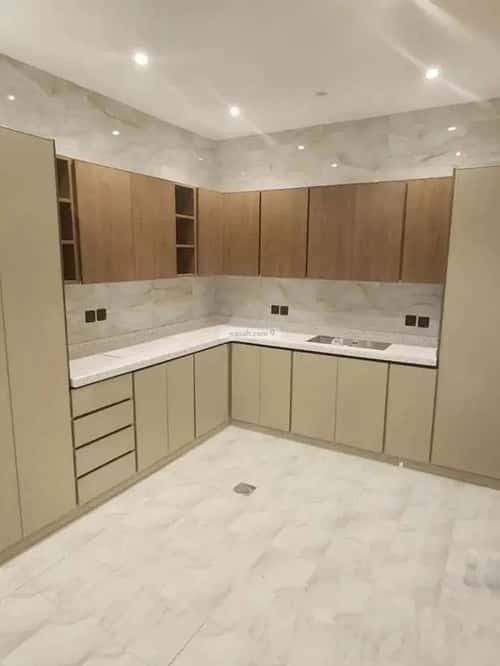 5 bedroom apartment in As Sawari 4