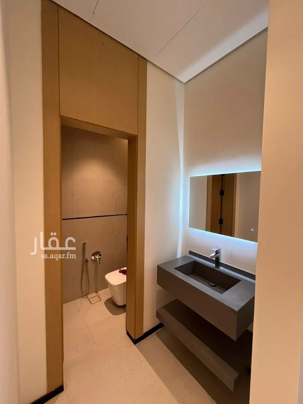 4 bedroom floor in Al Sahafah 8