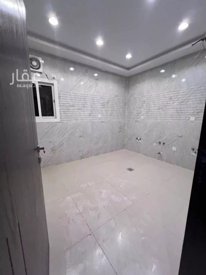 شقة 4 غرف في الواحة 6