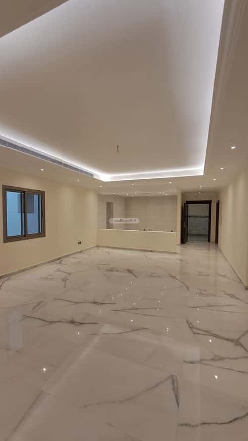4 bedroom apartment in Al Shati 13