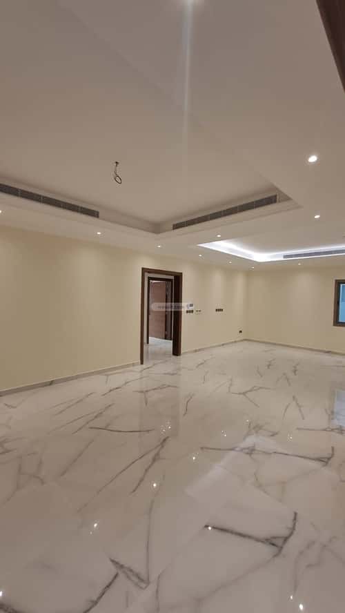 4 bedroom apartment in Al Shati 20