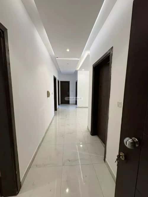 شقة 4 غرف في الريان 3