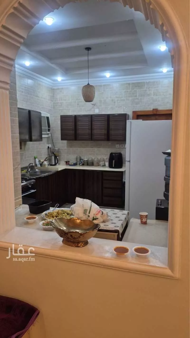 عمارة 720 م² في المروة 14