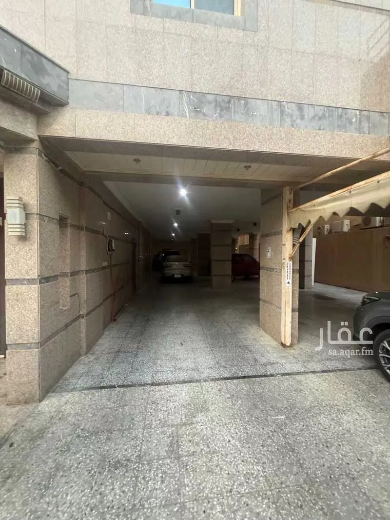 عمارة 720 م² في المروة 7