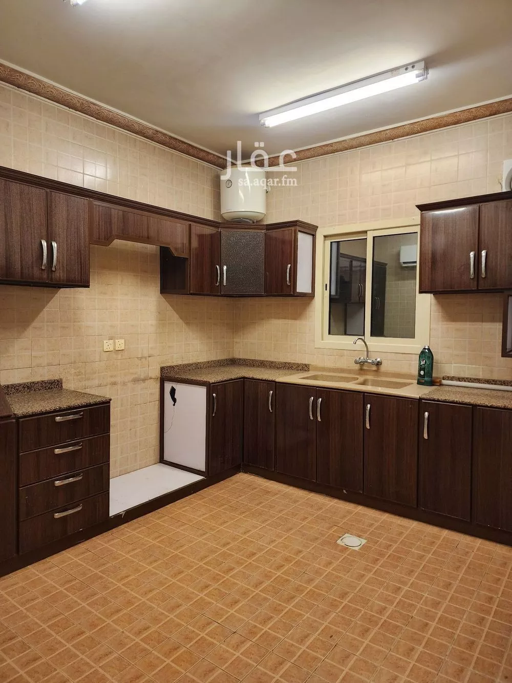 4 bedroom floor in Al Aqiq 5
