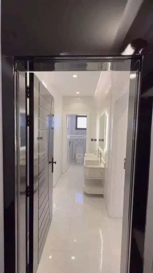 2 bedroom apartment in Al Safaa, Jeddah 4