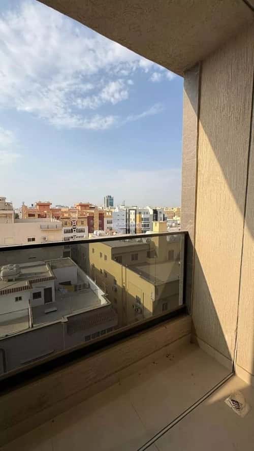 5 bedroom apartment in Al Salamah 8