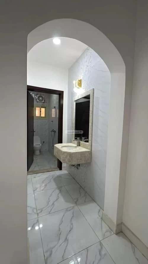 5 bedroom apartment in Al Hamdaniyah 3