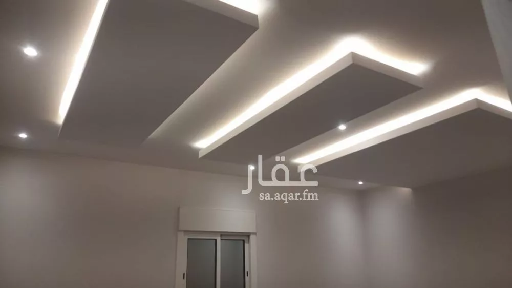 شقة 3 غرف في الملقا 6