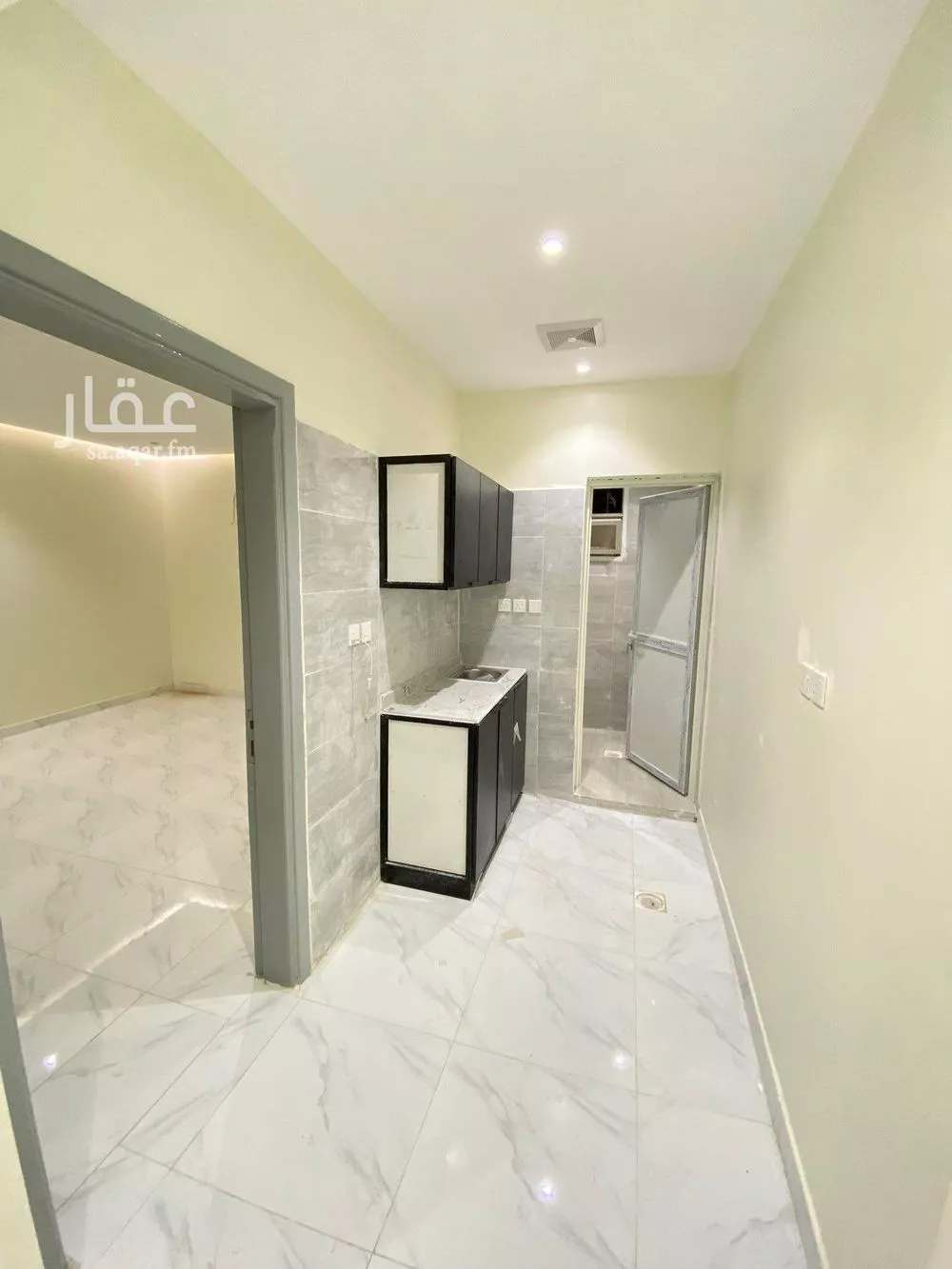 1 bedroom apartment in As Suwaidi Al Gharabi 4