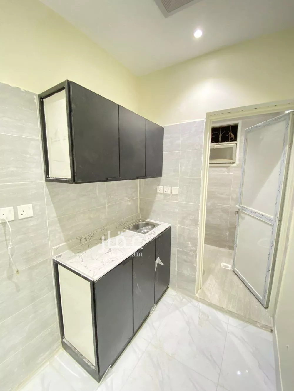 1 bedroom apartment in As Suwaidi Al Gharabi 5