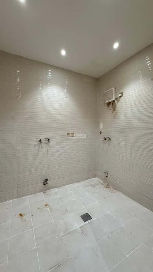 5 bedroom apartment in As Salhiyah 19