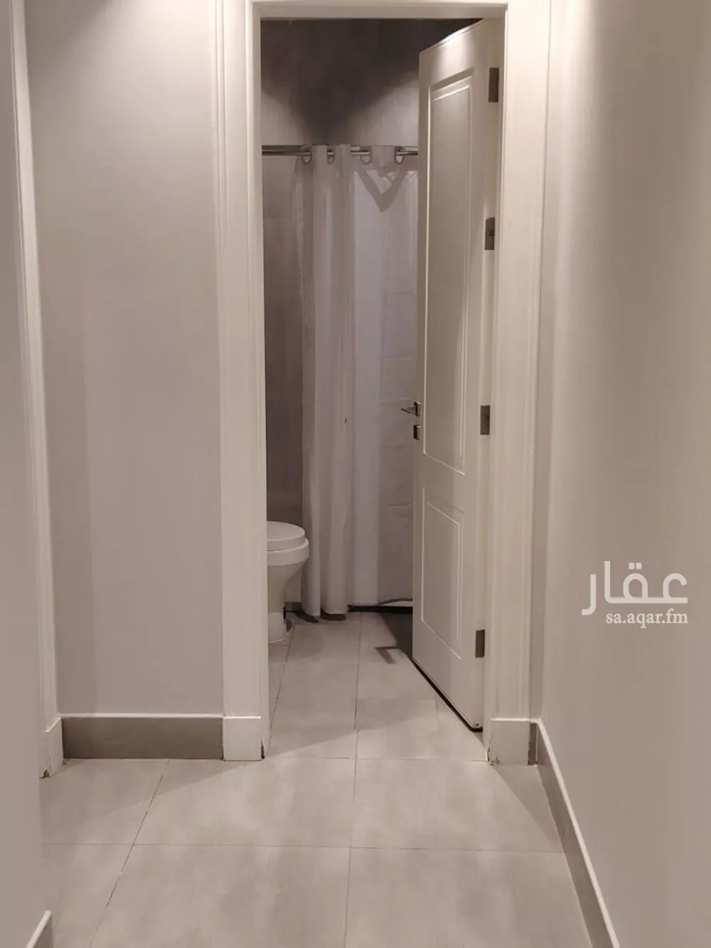شقة 4 غرف في الملقا 4