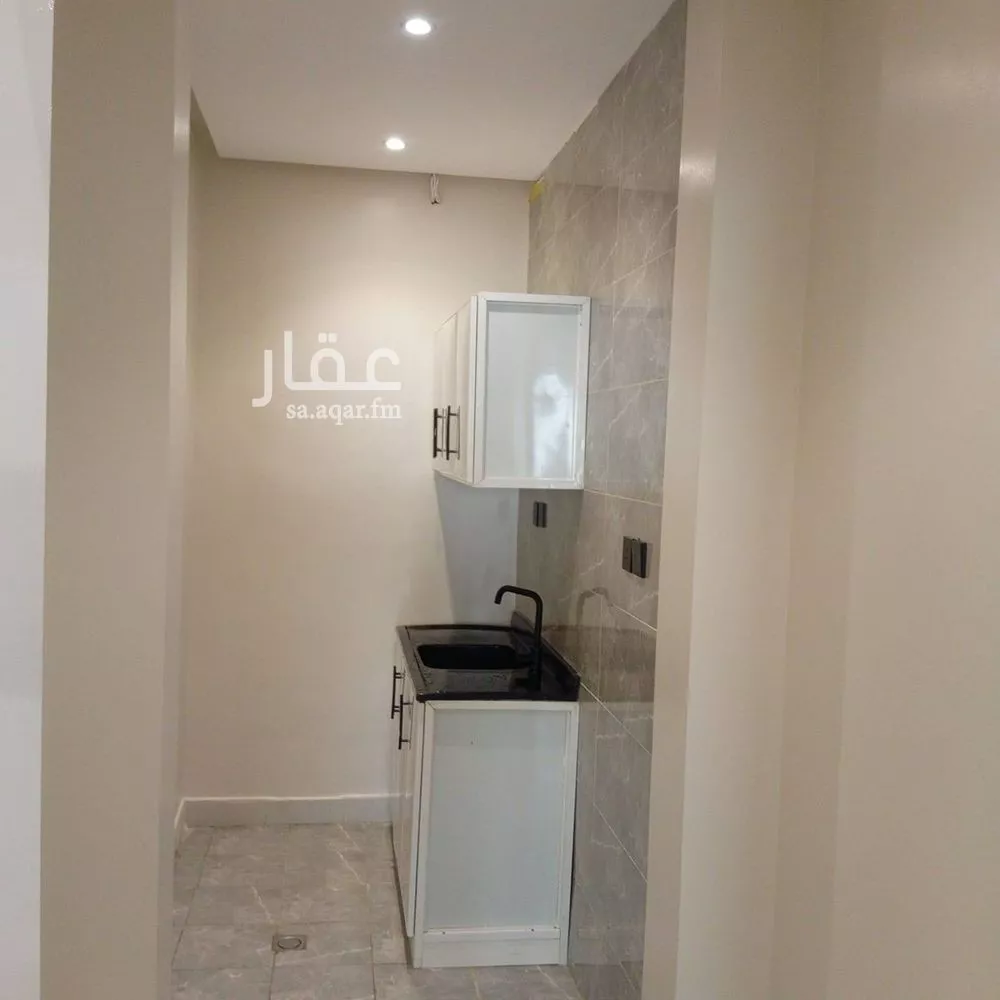 1 bedroom apartment in Al Yarmouk 3