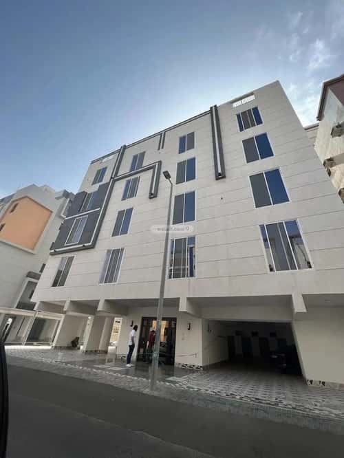 5 bedroom apartment in Al Aziziyah 4