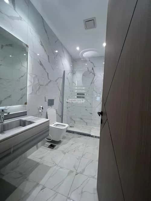 5 bedroom apartment in Al Aziziyah 11